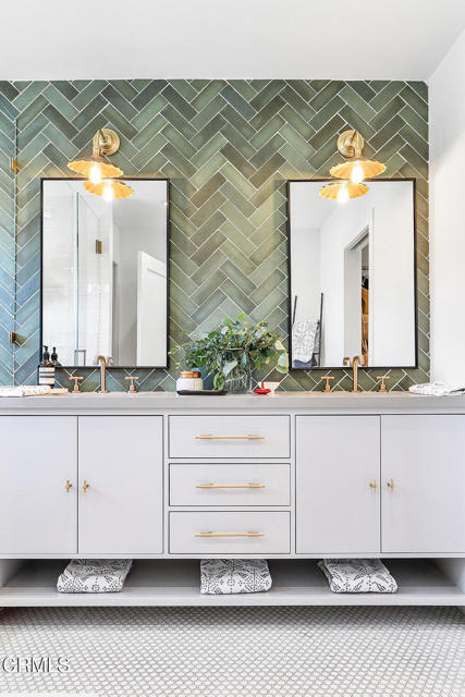 Detail Gallery Image 17 of 28 For 14 Bermuda Ct, Manhattan Beach,  CA 90266 - 2 Beds | 2/1 Baths