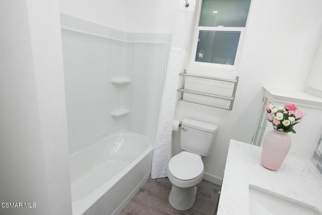 718 Greenbriar Avenue, Simi Valley CA: https://media.crmls.org/mediaz/7d3a9e7b-3d02-4a08-b490-008dc921e1ac.jpg