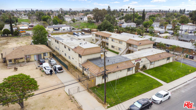 24271 Webster Avenue, Moreno Valley CA: https://media.crmls.org/mediaz/7d3ad940-329e-4a4a-9c4b-8840722acbda.jpg