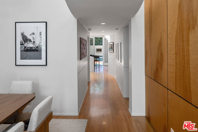 8735 Dorrington Avenue, West Hollywood CA: https://media.crmls.org/mediaz/7d3af5dd-009c-4238-8745-bea8dc973da8.jpg