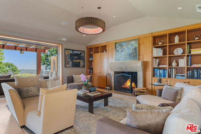 2232 Stradella Road, Los Angeles CA: https://media.crmls.org/mediaz/7d3af95f-0ab8-4d66-9d8f-a719ad25bce5.jpg