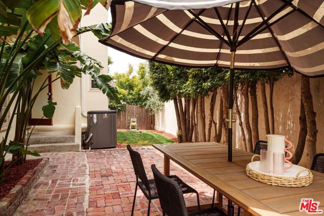 2268 Ben Lomond Drive, Los Angeles CA: https://media.crmls.org/mediaz/7d3bb318-8c9e-4207-ba22-61ccfaa1aa00.jpg