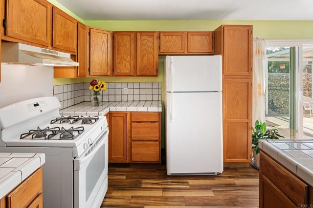 354 Sunrise Drive, San Ysidro CA: https://media.crmls.org/mediaz/7d3bb624-d93a-4cd0-a175-2cd677212347.jpg