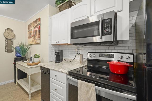 Image 3 of 46 For 2279 Saint George Dr