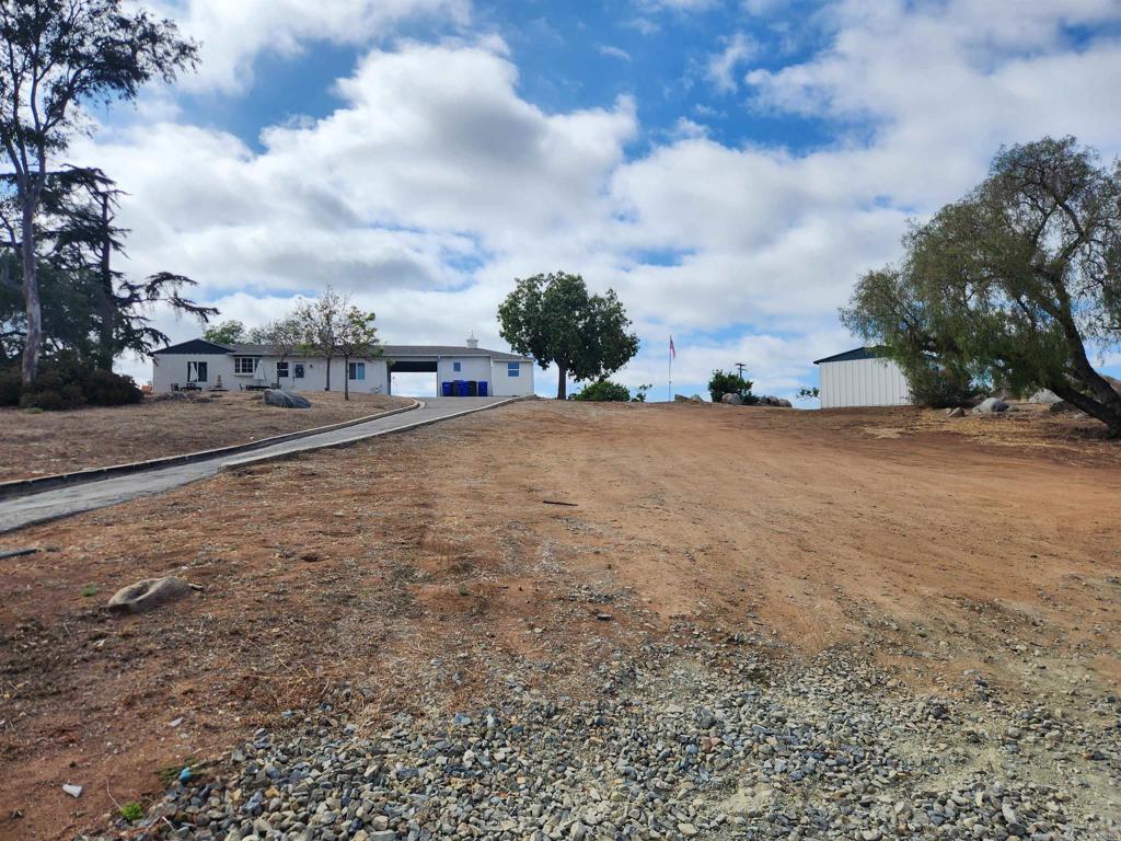 1060 Crest View Dr - photo 7