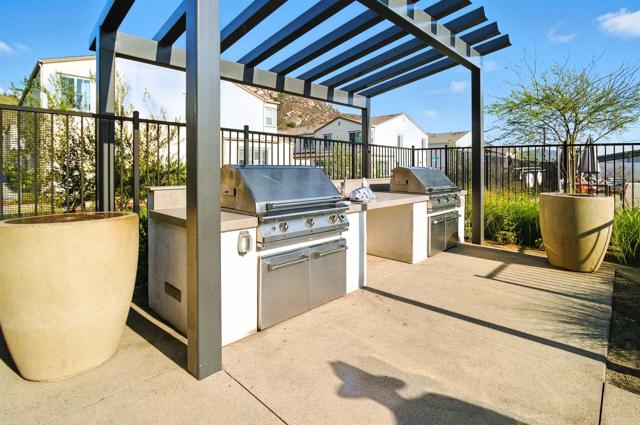 Detail Gallery Image 33 of 37 For 332 Seedling Way, Fallbrook,  CA 92028 - 3 Beds | 2/1 Baths