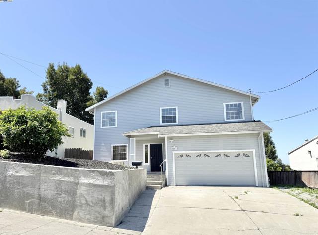 3251 Hyde St, Oakland CA: https://media.crmls.org/mediaz/7d3ccb03-7426-4f1f-b9ff-f4047057a6a5.jpg