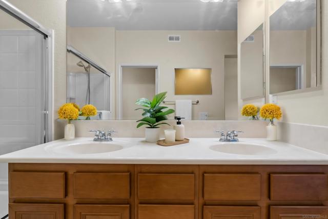 17022 Calle Trevino, San Diego CA: https://media.crmls.org/mediaz/7d3d4fb1-1d39-47fb-839e-d37bcf34887c.jpg