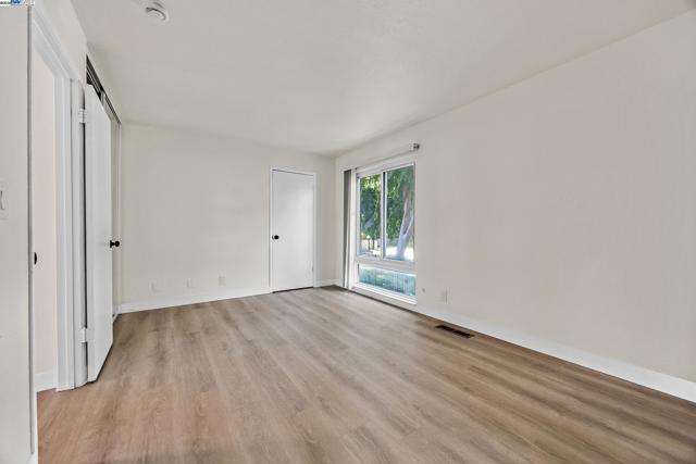 3545 Northwood Drive, Concord CA: https://media.crmls.org/mediaz/7d3e3f1e-ccb9-420c-8e0c-2458ce04fcb4.jpg