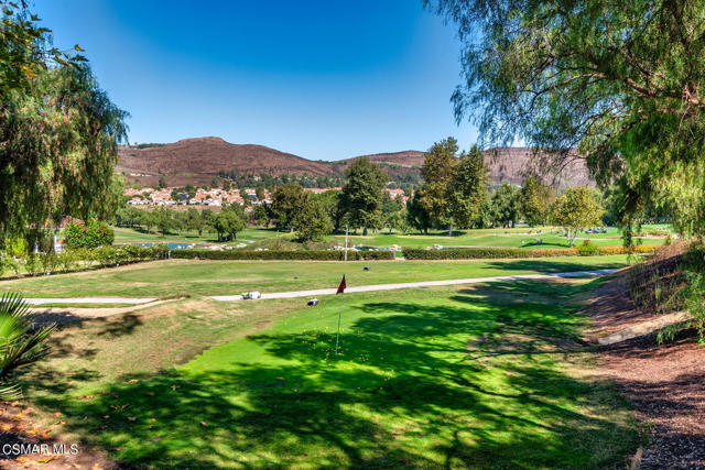 213 Heath Meadow Court, Simi Valley CA: https://media.crmls.org/mediaz/7d3ede42-f3ff-40dd-9e5a-2a02816ed66d.jpg