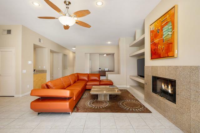 285 Kavenish Drive, Rancho Mirage CA: https://media.crmls.org/mediaz/7d3f3653-191b-403f-86ee-af9dde100ca3.jpg