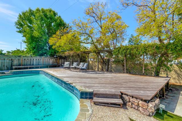 184 Park Sharon Drive, San Jose CA: https://media.crmls.org/mediaz/7d3f3b5c-0a64-46f9-8a38-ce428fda276b.jpg