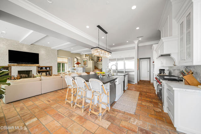 1451 E La Loma Avenue, Somis CA: https://media.crmls.org/mediaz/7d41e125-5d27-493a-bf80-718b6ee73e01.jpg