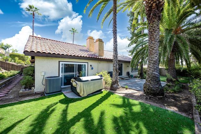1857 Goldenrod Ln, Vista CA: https://media.crmls.org/mediaz/7d41edd7-0431-4c25-9b1e-13ab250e563b.jpg