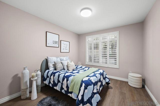 4165 Executive Dr, La Jolla CA: https://media.crmls.org/mediaz/7d422640-d431-4161-b78b-87215ebd6d50.jpg