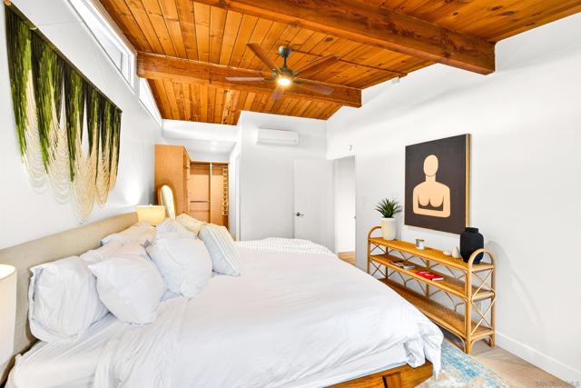 660 Cabrillo Ave, Coronado CA: https://media.crmls.org/mediaz/7d423af5-4903-427d-a040-d68a99d42cad.jpg