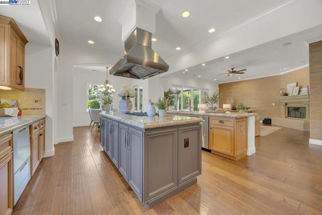 Image 22 of 57 For 7193 Rosecliff Ct