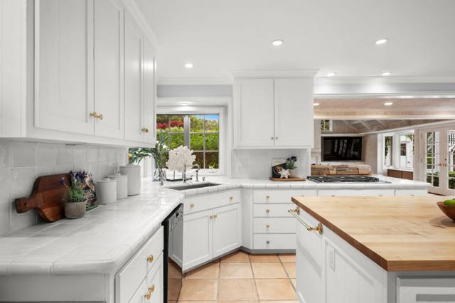 37 Lupin Lane, Atherton CA: https://media.crmls.org/mediaz/7d42c624-bf5f-4a91-821e-5efbf1463458.jpg