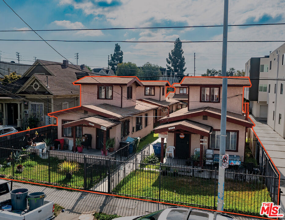 Multifamily at 634 E Adams Boulevard
