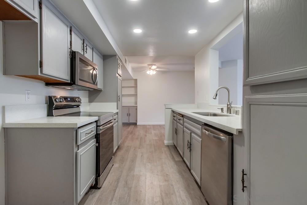 1030 Washington Ave - photo 5
