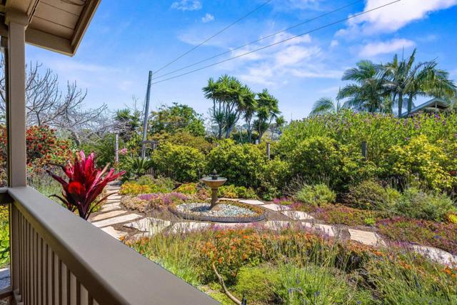 260 27Th St, Del Mar CA: https://media.crmls.org/mediaz/7d4413ba-c83b-4ade-9b5a-0ddfd25fbd76.jpg