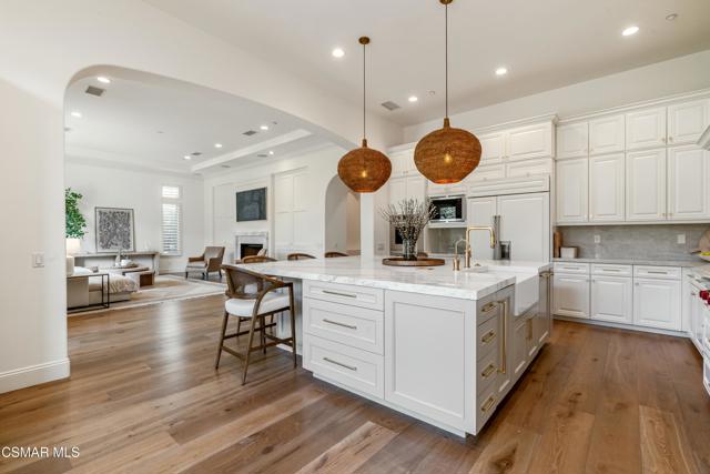 5675 Via Bonita, Newbury Park CA: https://media.crmls.org/mediaz/7d44f299-7e17-4096-b7d0-b9c30a113f4a.jpg