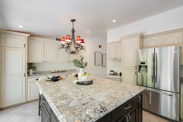 321 Beach Park Boulevard, Foster City CA: https://media.crmls.org/mediaz/7d46784b-65a2-429f-b7b7-fa5a18f71888.jpg