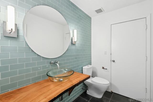768 Sonrisa Street, Solana Beach CA: https://media.crmls.org/mediaz/7d4712ae-d3db-4f7b-8c41-163d5a43433a.jpg