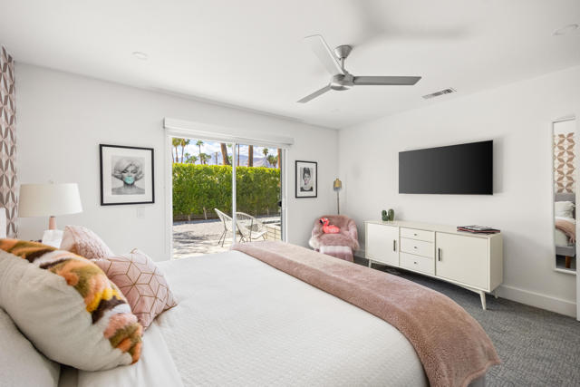 1160 E Marion Way, Palm Springs CA: https://media.crmls.org/mediaz/7d47e2d3-42e8-4bde-8eac-06d00971b142.jpg
