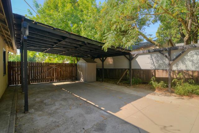 5359 14th Avenue, Sacramento CA: https://media.crmls.org/mediaz/7d4820c3-97fd-4774-a572-e28734e7392a.jpg