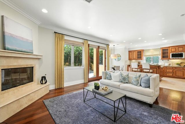 3200 Elm Avenue, Manhattan Beach CA: https://media.crmls.org/mediaz/7d48c24b-31e1-4e16-9a4a-21c0a00df0fb.jpg