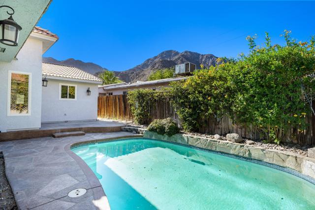 53967 Avenida Navarro, La Quinta CA: https://media.crmls.org/mediaz/7d48d5e0-41e1-466f-83a8-13144b2faf6a.jpg