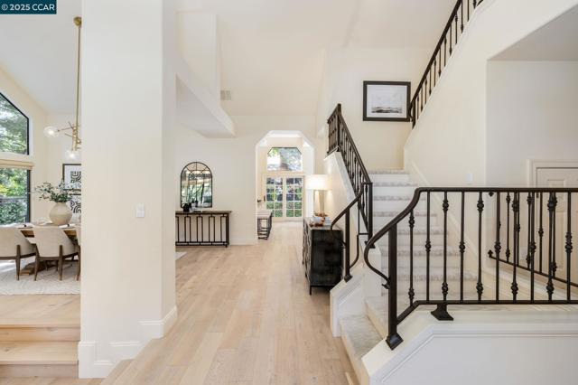 3363 Deer Hollow Dr, Danville CA: https://media.crmls.org/mediaz/7d48f4aa-3c74-4c95-9def-41766893bcec.jpg