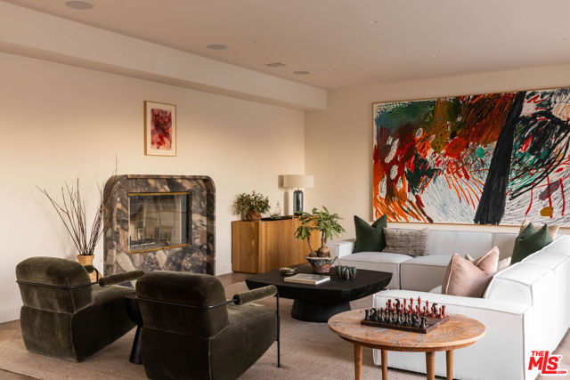 3546 Weslin Avenue, Sherman Oaks CA: https://media.crmls.org/mediaz/7d496ffd-2a63-4578-ab12-eb9d941a3dec.jpg