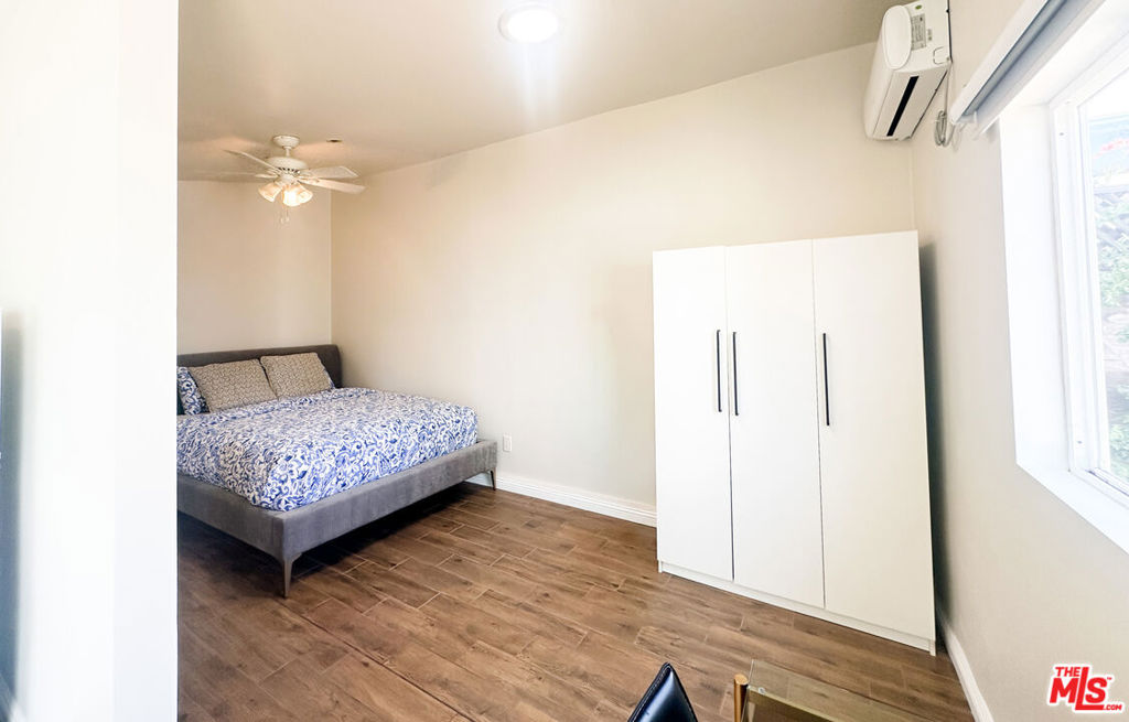 225 S Clark Drive #GUESTHOUSE