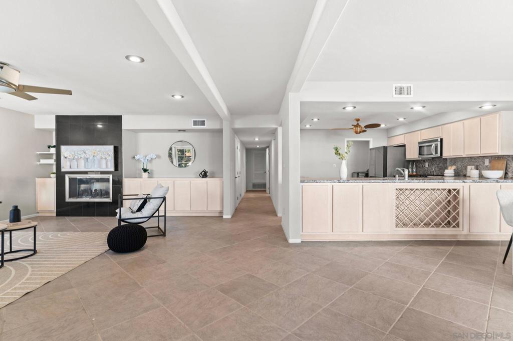 MLS #250045018SD image #12