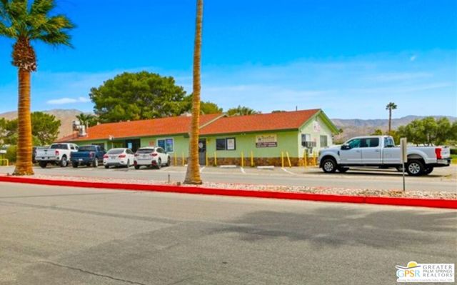 69490 Parkside Drive, Desert Hot Springs CA: https://media.crmls.org/mediaz/7d4bf25d-519c-456c-97e5-4f3046ba3f38.jpg