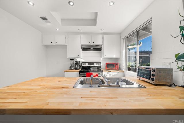 Image 9 of 28 For 925 Amistad Ct  D