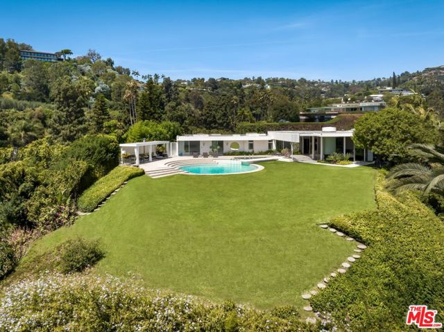 1012 Wallace Ridge, Beverly Hills, CA 90210