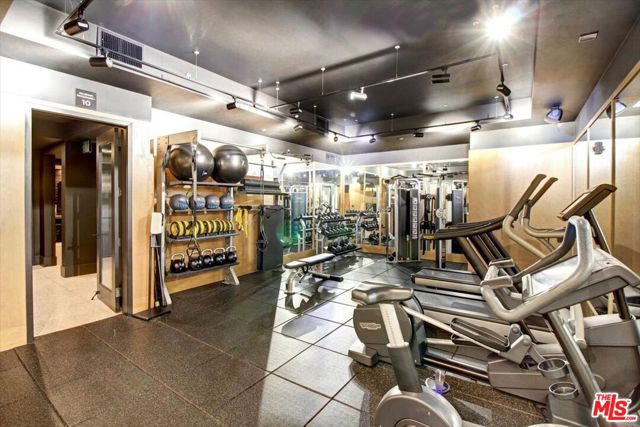 10777 WILSHIRE Boulevard, Los Angeles CA: https://media.crmls.org/mediaz/7d4cd40a-4824-4f8e-a767-5e9a9f21785e.jpg