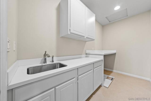 1797 Santa Christina Ave, Chula Vista CA: https://media.crmls.org/mediaz/7d4d0348-7193-40d3-950c-1ba7c089ef23.jpg