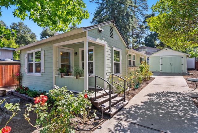 8494 Glen Arbor Road, Ben Lomond CA: https://media.crmls.org/mediaz/7d4d2779-05a5-412e-9b57-dd2ec3eee20a.jpg