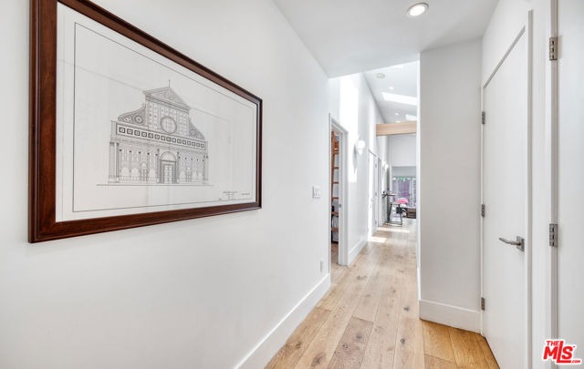 4066 Alla Road, Los Angeles CA: https://media.crmls.org/mediaz/7d4e9b9d-6892-47c2-997b-f5e44c84d1d1.jpg