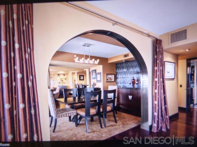 100 Harbor Dr, San Diego CA: https://media.crmls.org/mediaz/7d4fb66c-ee74-4cd5-8413-5402ae8c2453.jpg