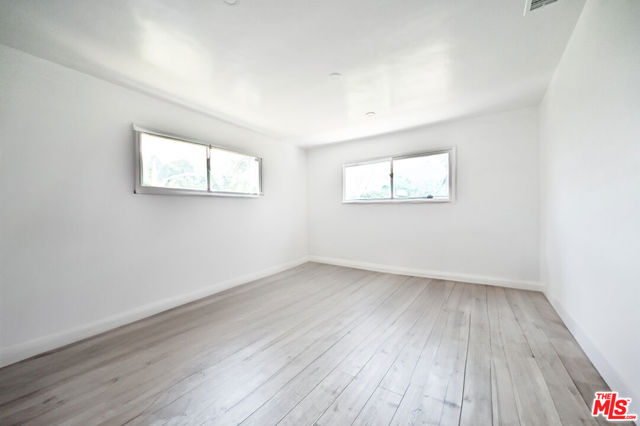 1545 3rd Street, Manhattan Beach CA: https://media.crmls.org/mediaz/7d508f25-7791-4a49-83da-8162dd3b3689.jpg