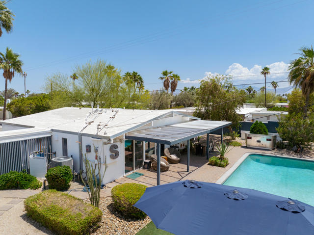 2845 E Wyman Drive, Palm Springs CA: https://media.crmls.org/mediaz/7d522b0d-2cf0-4132-acd0-ab183b12227d.jpg
