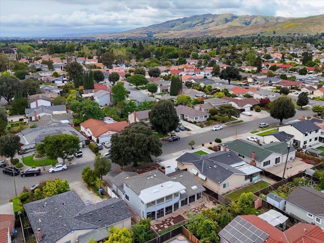 2828 Monte Cresta Way, San Jose CA: https://media.crmls.org/mediaz/7d524e44-3d0b-4035-b02d-15db1c76b126.jpg