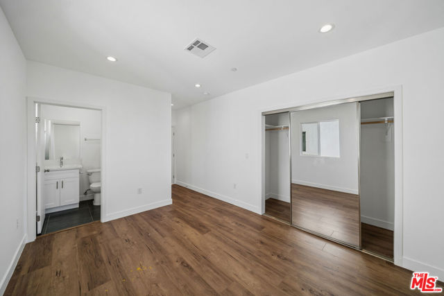 6334 1/2 Beck Avenue photo 24