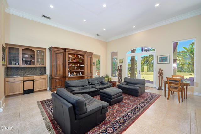 1690 Calle Tierra Vista, Camarillo CA: https://media.crmls.org/mediaz/7d533ce2-4a80-4a77-bffe-cdeaeb23a705.jpg