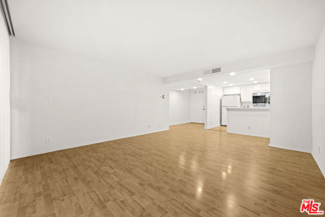 10535 Wilshire Boulevard, Los Angeles CA: https://media.crmls.org/mediaz/7d534cb5-fdf2-4671-b6e9-79d6ffdad18f.jpg